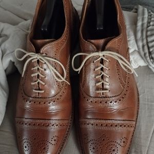 Men's dress shoes